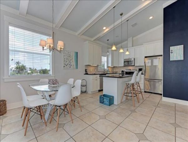 Luxury Three Bedroom Holmes Beach Vacation Pool Home