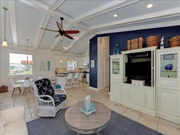 Luxury Three Bedroom Holmes Beach Vacation Pool Home