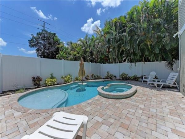 Luxury Three Bedroom Holmes Beach Vacation Pool Home