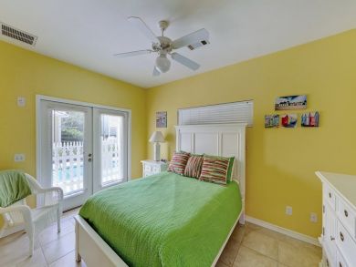 Bedroom 4 with queen bed