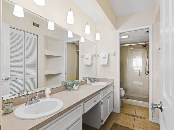 Bradenton Beach Vacation Rental - Anna Maria Island Condo