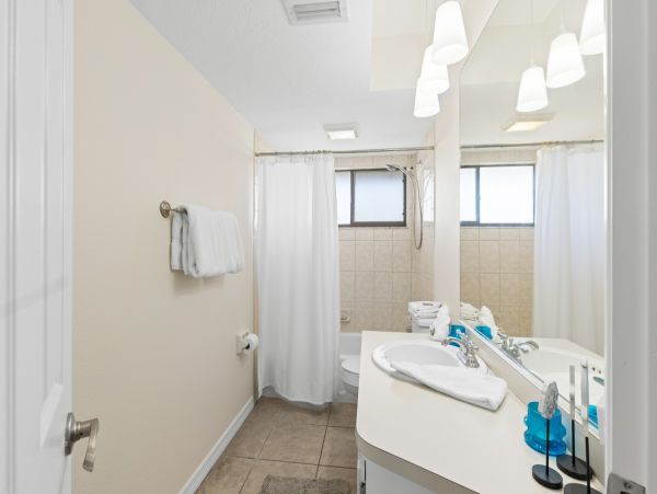 Bradenton Beach Vacation Rental - Anna Maria Island Condo