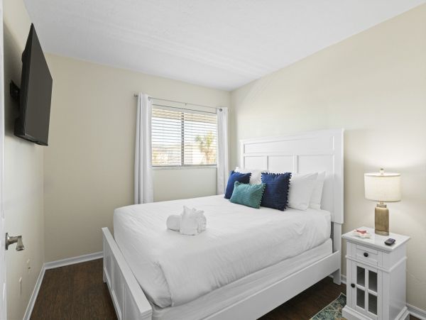Bradenton Beach Vacation Rental - Anna Maria Island Condo