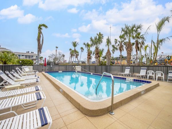 Bradenton Beach Vacation Rental - Anna Maria Island Condo