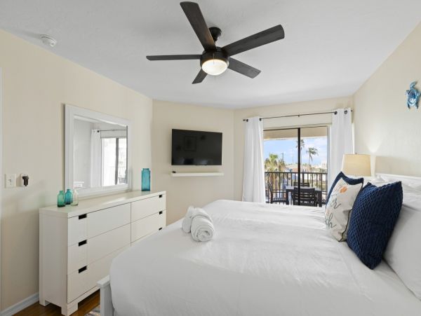 Bradenton Beach Vacation Rental - Anna Maria Island Condo