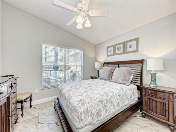 Lovely Vacation Getaway with 2 Bedrooms Close to Beach