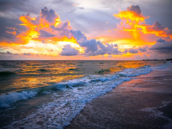 Lovely Vacation Getaway with 2 Bedrooms Close to Beach