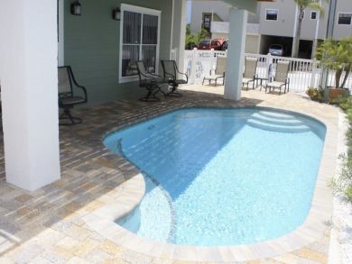 Community pool