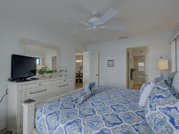 Bradenton Beach Two Bedroom Condo with Bay Views