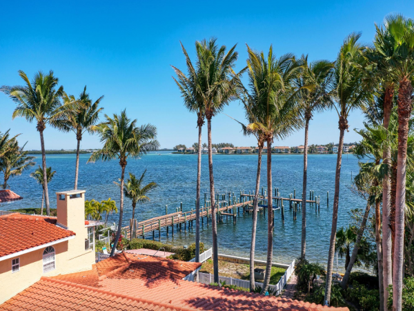Experience Bradenton's Charm Book Your Dream Vacation Rental