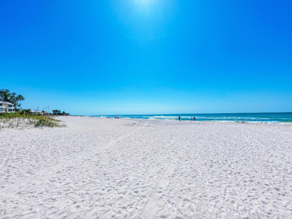 Experience Bradenton's Charm Book Your Dream Vacation Rental