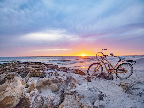Anna Maria Island 4 Bed Rental Value Price 75 Yards to Beach