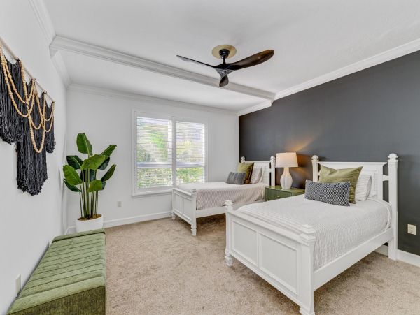 Anna Maria Island 4 Bed Rental Value Price 75 Yards to Beach