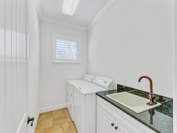 Anna Maria Island 4 Bed Rental Value Price 75 Yards to Beach