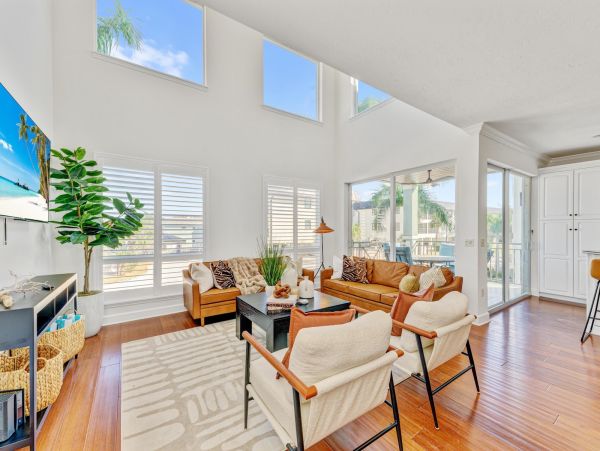 Anna Maria Island 4 Bed Rental Value Price 75 Yards to Beach