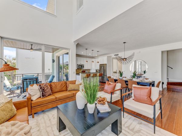 Anna Maria Island 4 Bed Rental Value Price 75 Yards to Beach