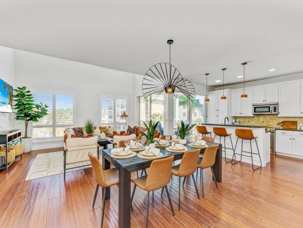 Anna Maria Island 4 Bed Rental Value Price 75 Yards to Beach