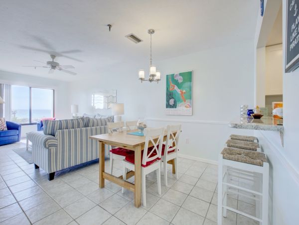 Luxury Bradenton Beach Vacation Condo Sleeps Six Guests.
