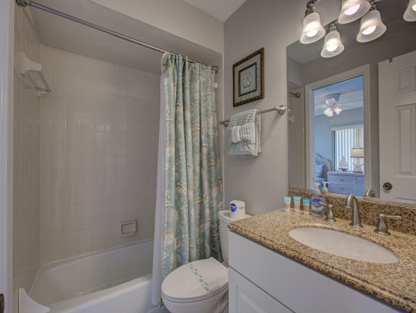 Bradenton Beach 2 Bedroom Condo Sleeps 6 Across From Beach