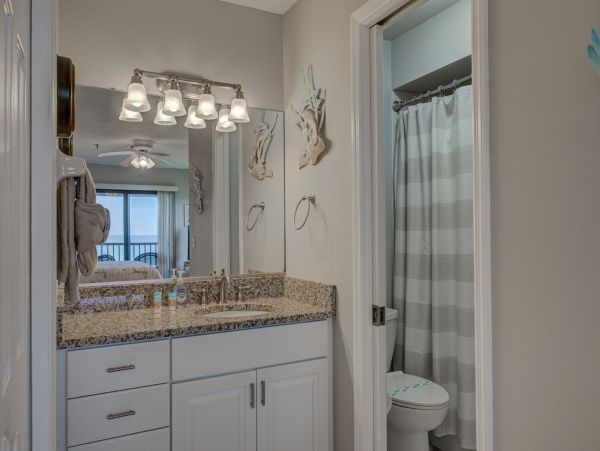 Bradenton Beach 2 Bedroom Condo Sleeps 6 Across From Beach