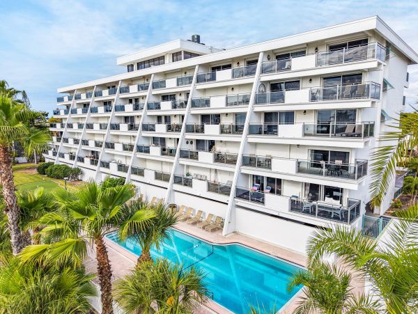 Siesta Key Condo Located Across the Street from the Beach