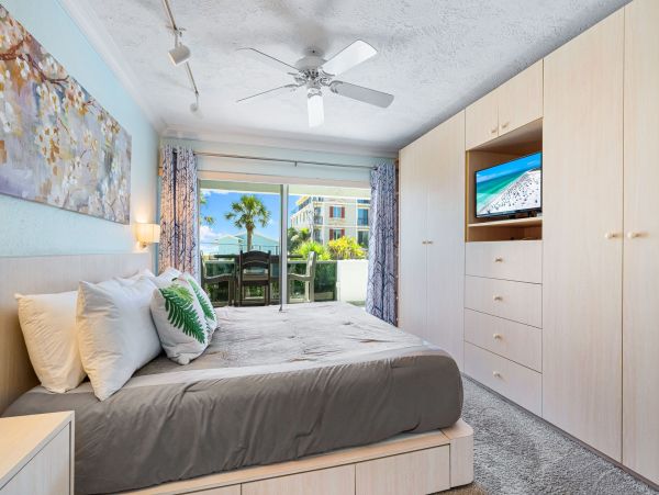Siesta Key Condo Located Across the Street from the Beach