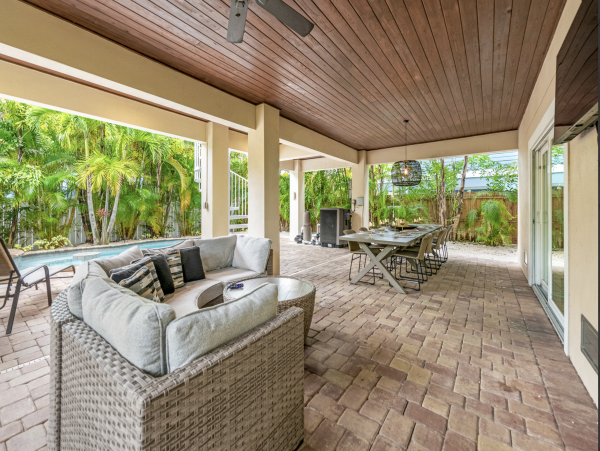Luxury Beach Home Anna Maria Island Five Bedroom Rental Close to Bean Point