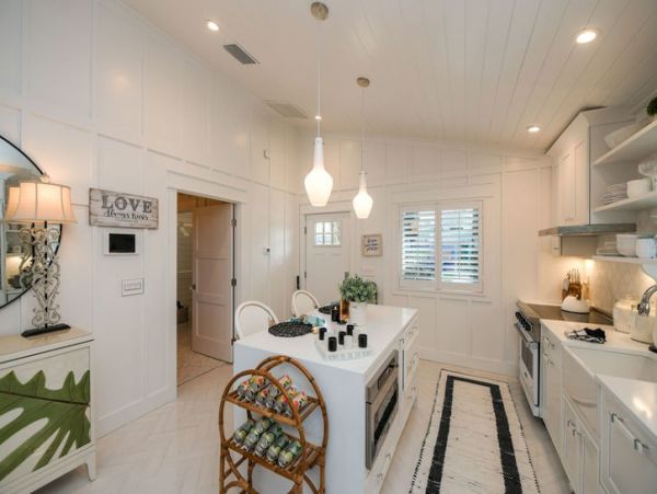 Bradenton Historic Beach Cottage Completely Renovated