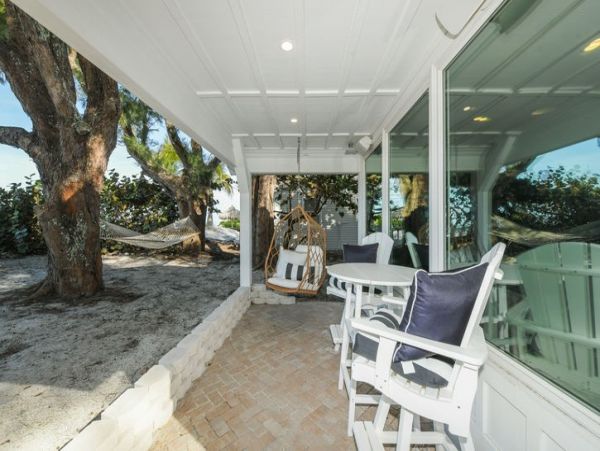 Bradenton Historic Beach Cottage Completely Renovated