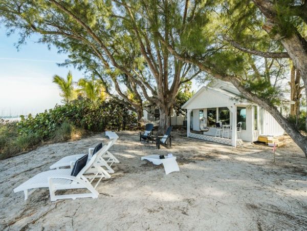 Bradenton Historic Beach Cottage Completely Renovated