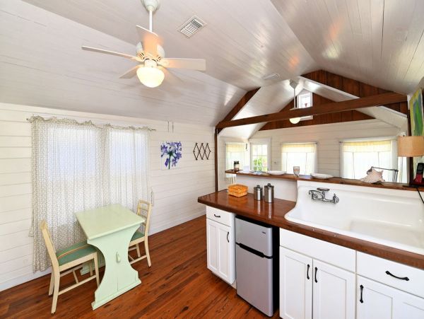 Waslk to The beach from this Updated One Bedroom Rental