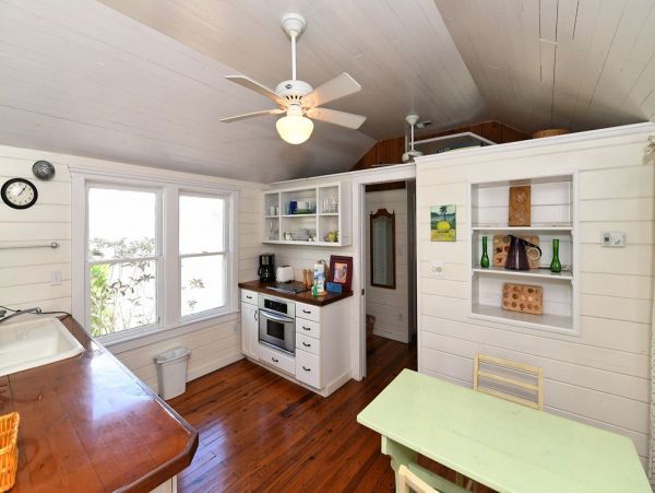 Waslk to The beach from this Updated One Bedroom Rental