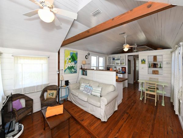 Waslk to The beach from this Updated One Bedroom Rental