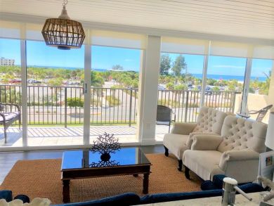 Siesta Key Vacation Condo 2 Bedrooms Sleeps 6 Walk to Beach