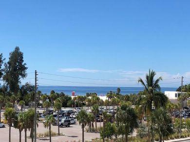 Siesta Key Vacation Condo 2 Bedrooms Sleeps 6 Walk to Beach