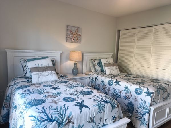Two Bedroom Rental Sleeps Six - Great Retreat