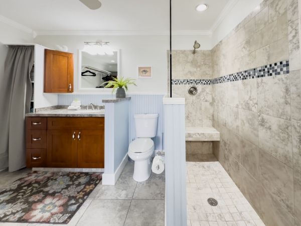 Two Bedroom Rental Sleeps Six - Great Retreat