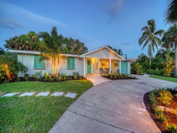 Siesta Key Vacation Pool Home Four Bedroom