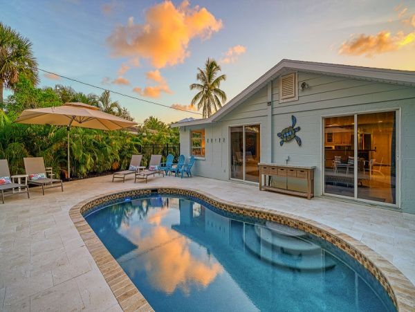 Siesta Key Vacation Pool Home Four Bedroom