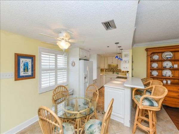 Siesta Key Two Bedroom Beach Condo Sleeps Six Guest