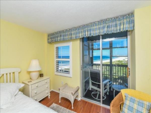 Siesta Key Two Bedroom Beach Condo Sleeps Six Guest