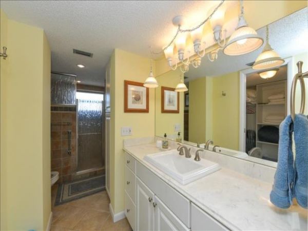 Siesta Key Two Bedroom Beach Condo Sleeps Six Guest