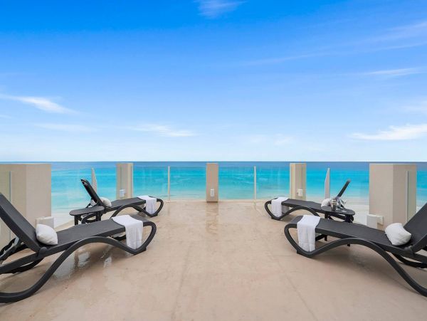 Beachfront Luxury Four Bedroom Rental Home Away From Home