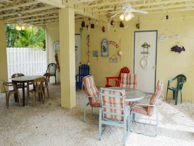 Outdoor Table & Chairs