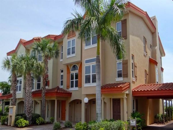Bradenton Beach Two Bedroom Vacation Condo Sleeps Six
