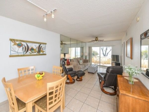 Anna Maria Beach Condo With Gulf Views 2 Bedrooms Sleeps 4
