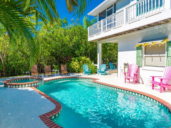 Fantastic Vacation Home Canal Front Great for Boaters