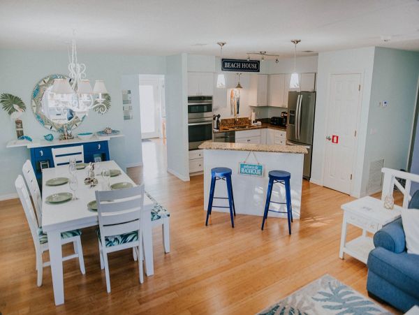Four Bedroom Close to Beach Private Pool in North Anna Maria