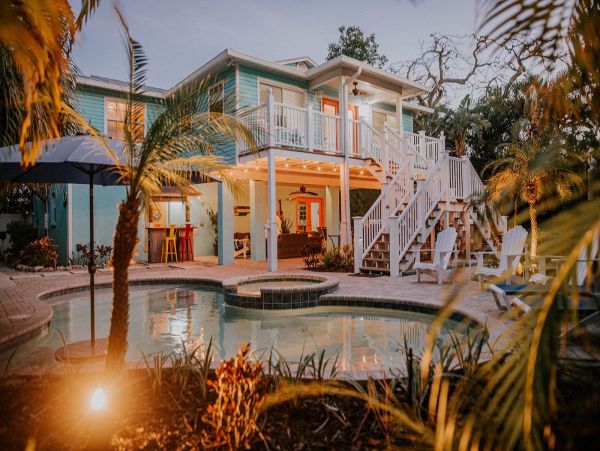 Four Bedroom Close to Beach Private Pool in North Anna Maria