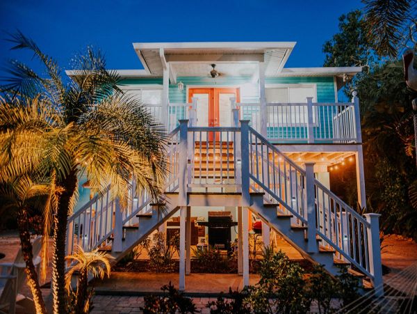 Four Bedroom Close to Beach Private Pool in North Anna Maria